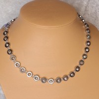 10062 925er Collier mit Hämatit Donuts und Süßwasserzuchtperlen