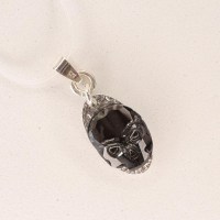 10312 925er Anhänger geprägt mit Swarovski ® Skull crystal silver night 14 mm 