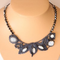 10559 Aufwendiges 925er Collier in Peyote mit Swarovski® Stones 