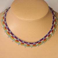 10641 925er Peyote-Collier im Regenbolgen-Farbverlauft mit Swarovski® Xilions