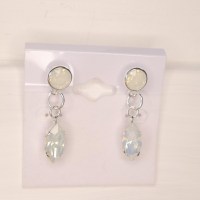 10846 925er Ohrstecker mit Swarovski® Xirius 8mm white opal und Swarovski® Navettes