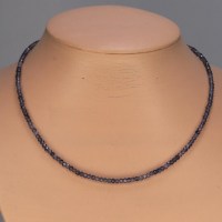 12295 925er Kette mit facettieren Iolith Perlen (Größe 3,2mm)