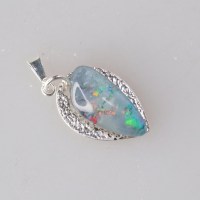 12318-1 925er Silber Anhänger mit Opal Doublette (australischer Opal mit Himalaya Quarz)