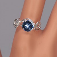12436 925er Ring mit Swarovski® Xirius light sapphire, 8mm, gedrahtet