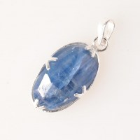 12548 925er Anhänger mit facettiertem Disthen Cyanit Cabochon