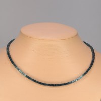 13029 Feines Collier aus bedampften Hämatit Chokis 4mm grün metallic, Verschluss Sterlingsilber
