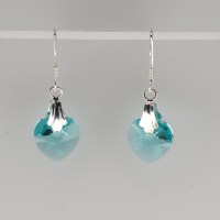 13044 925er Ohrringe mit Swarovski® Herzen 10mm blue zirkon unfoiled