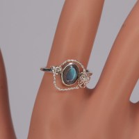 13100 925er Ring Drahtschmuck mit blau schimmerndem Labradorit