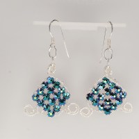 13164 Ohrringe mit 32 Swarovski® Rose Montees, 4mm, crystal scarabaeus green, Draht und Brisuren 925er Silber