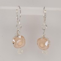 13268 925er Ohrringe, gedrahtet mit Swarovski® Carree, 10mm crystal ivory cream, geschlossene Klappbrisur