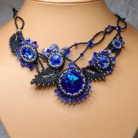 3764 Edles Collier aus 75 Swarovski-Elementen