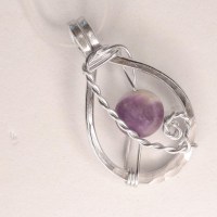 7297 Anhänger Blatt mit matter Amethyst-Linse