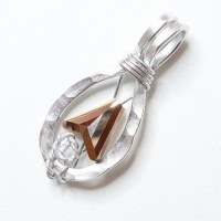 ANH00025 Anhänger gedrahtet Aluminium eloxiert silber gehämmert Swarovski® Pfeil rose gold 4cm