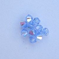 SW_00025 Swarovski® Perle Doppelkegel Bicon 5328 Xilion Beads 4mm light sapphire AB